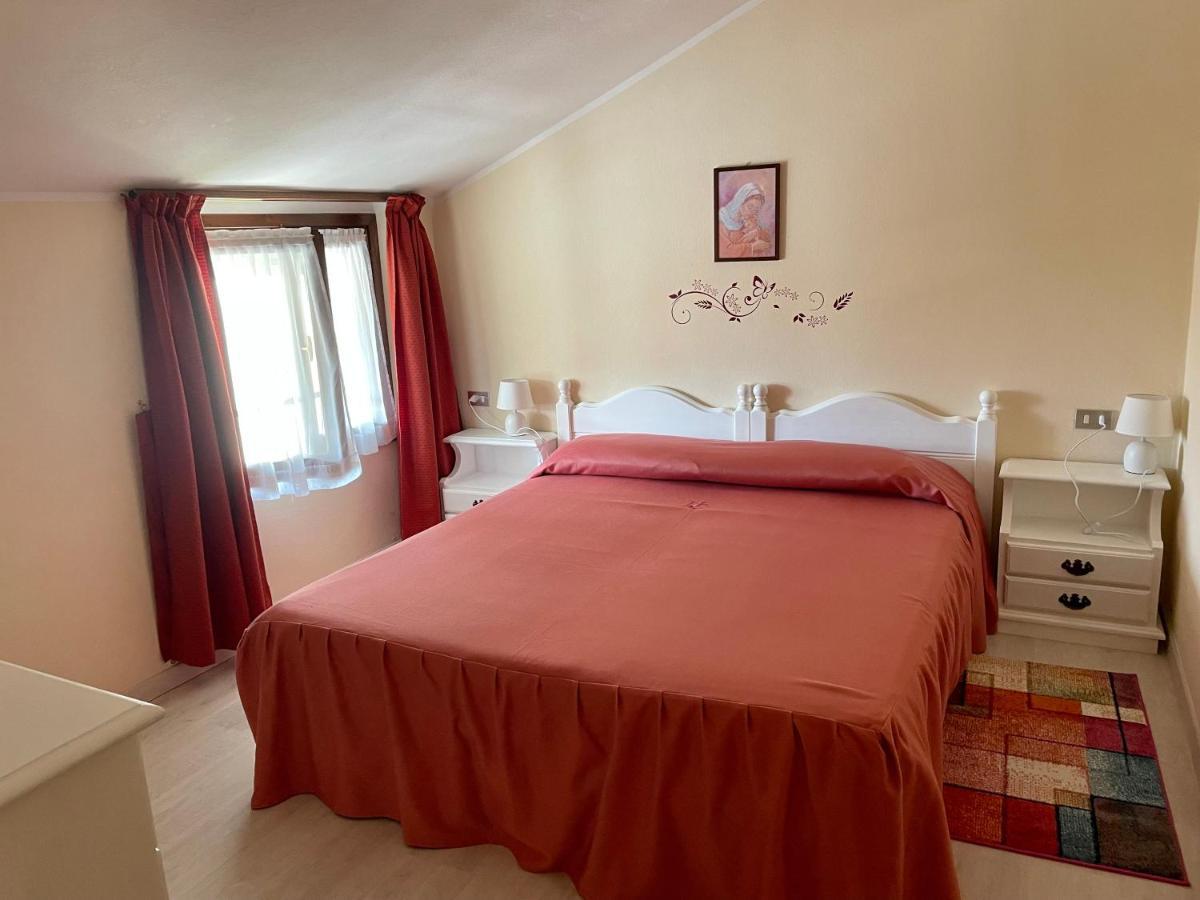 Hotel Ristorante Combolo Teglio Esterno foto