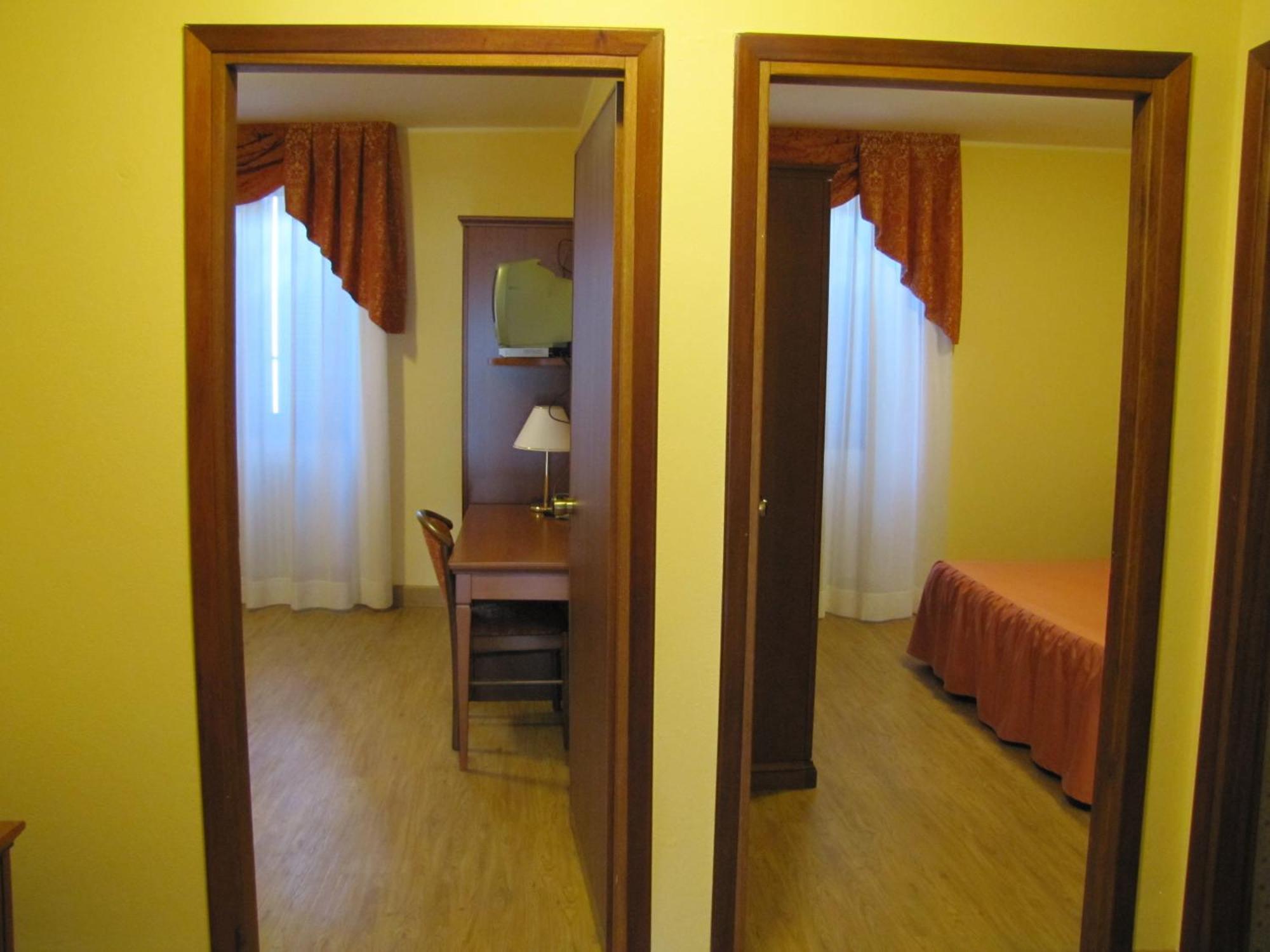 Hotel Ristorante Combolo Teglio Esterno foto
