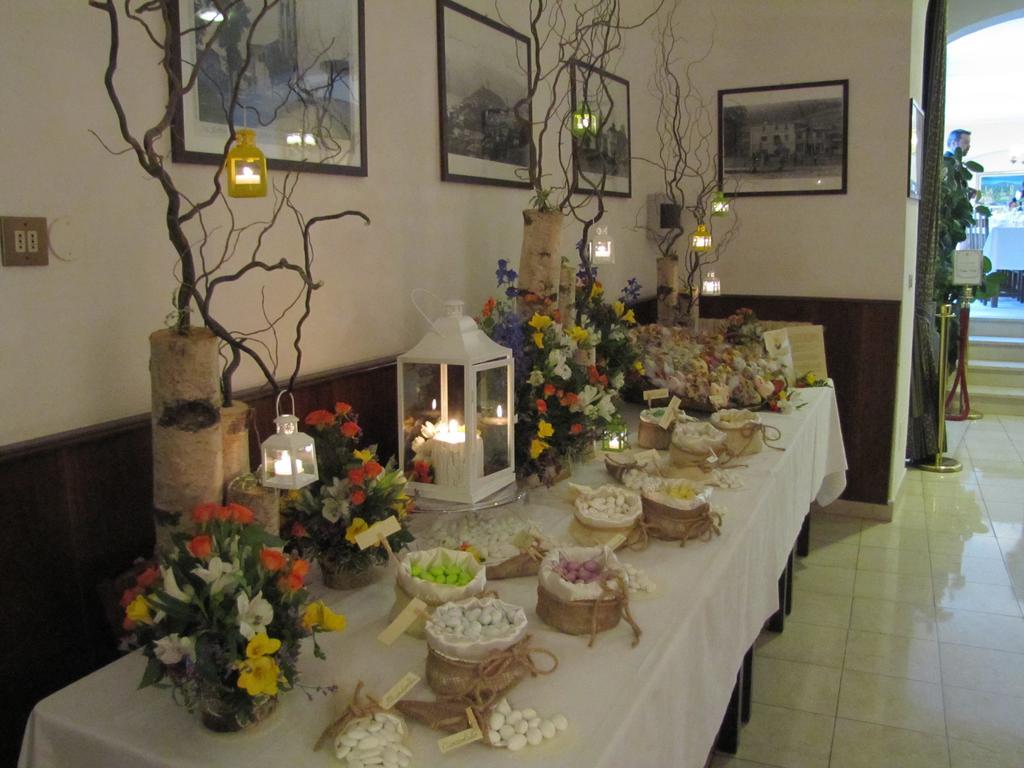 Hotel Ristorante Combolo Teglio Esterno foto