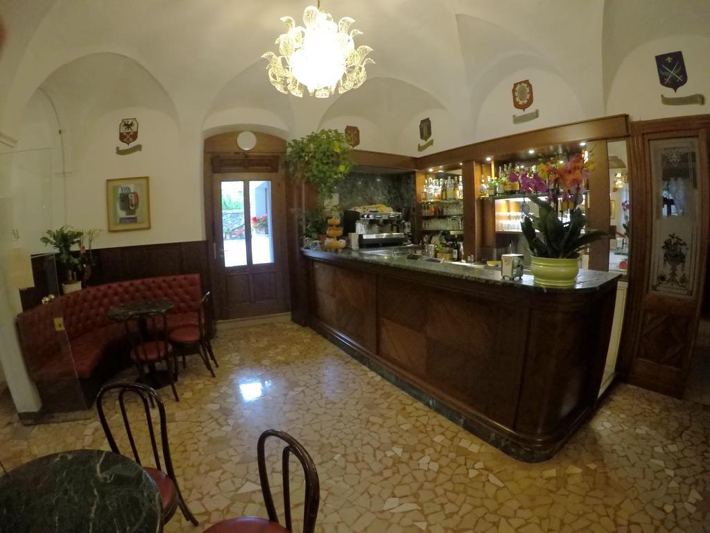 Hotel Ristorante Combolo Teglio Esterno foto