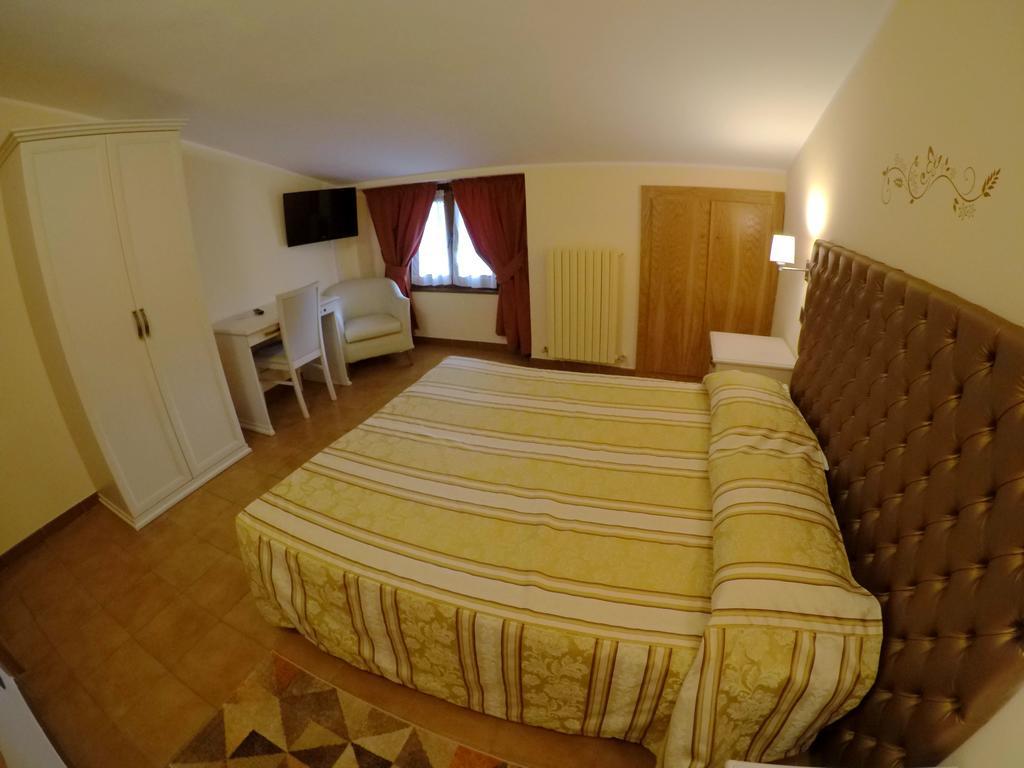 Hotel Ristorante Combolo Teglio Esterno foto