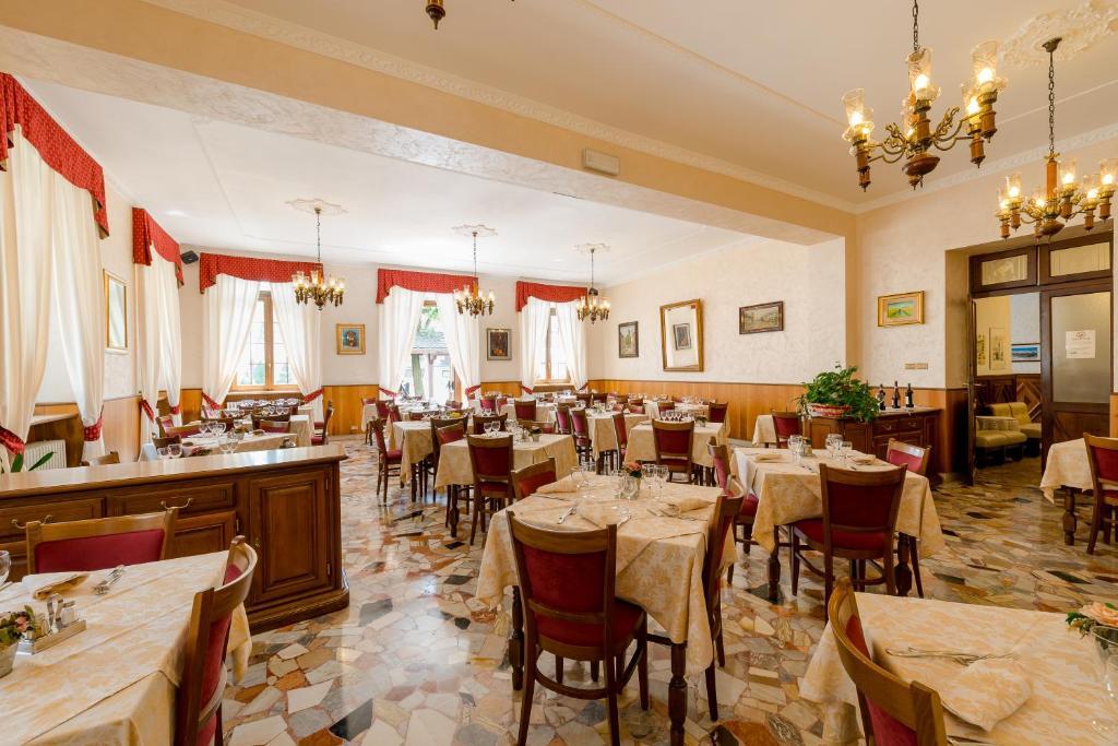 Hotel Ristorante Combolo Teglio Esterno foto