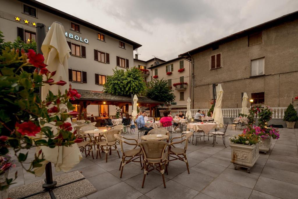 Hotel Ristorante Combolo Teglio Esterno foto