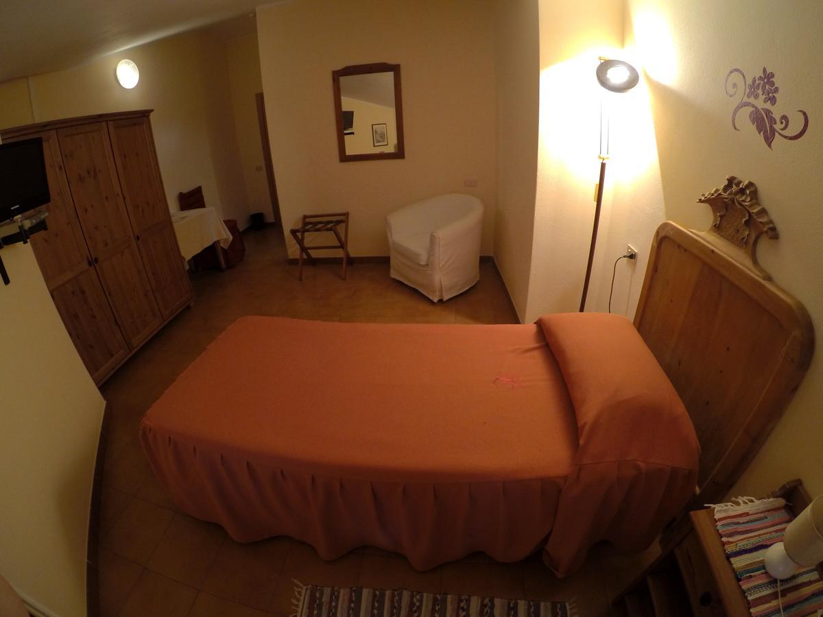 Hotel Ristorante Combolo Teglio Esterno foto
