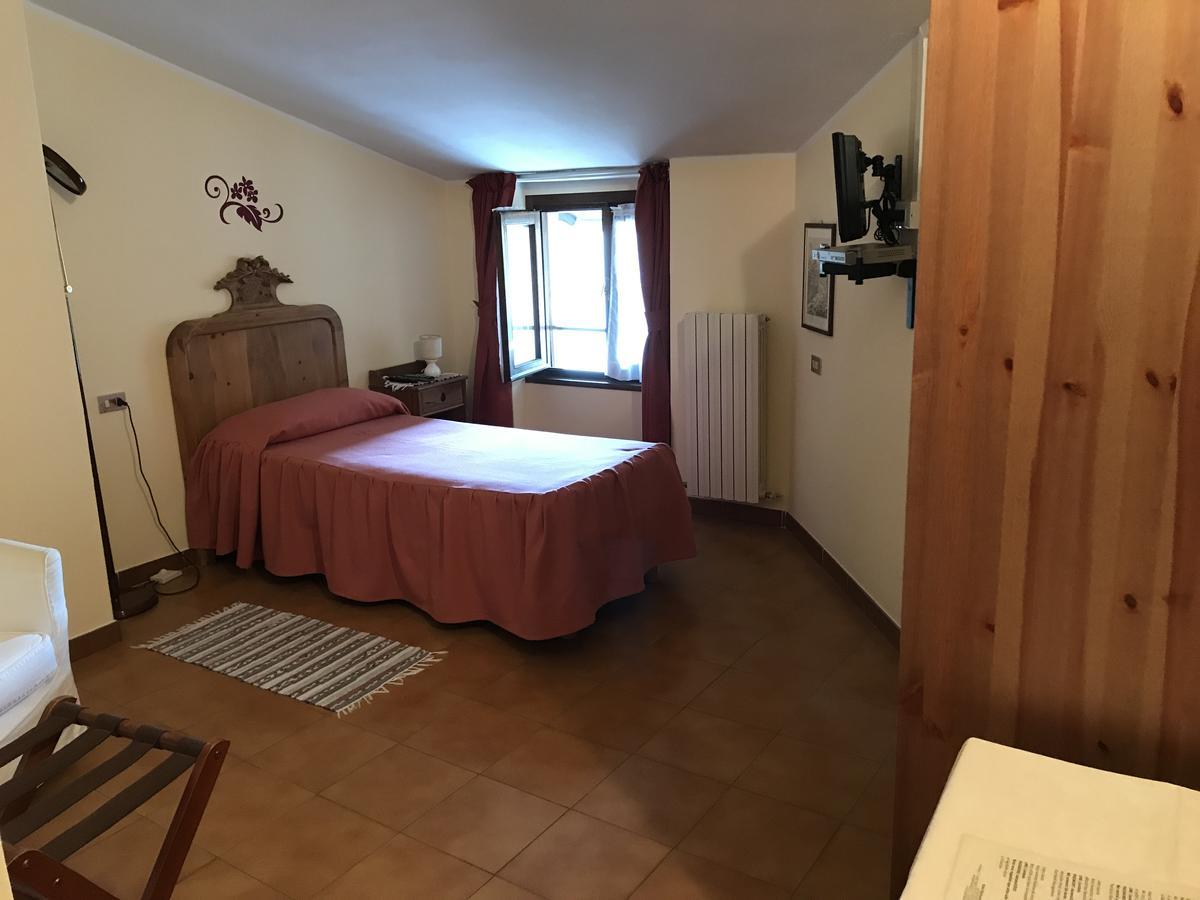 Hotel Ristorante Combolo Teglio Esterno foto