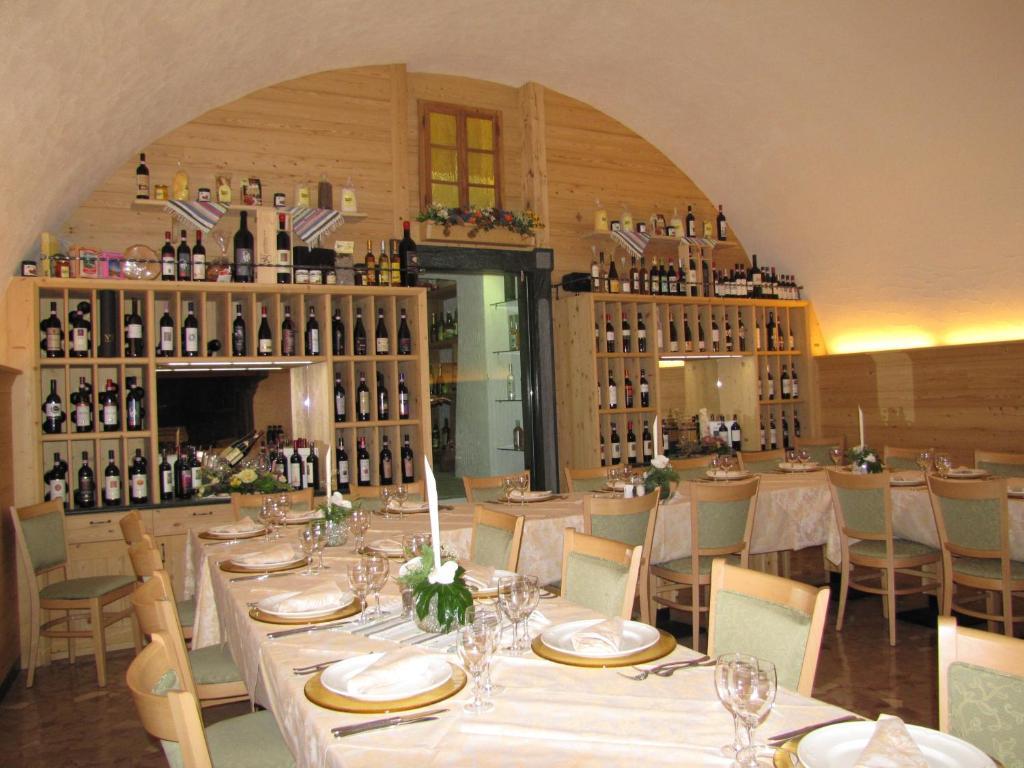 Hotel Ristorante Combolo Teglio Esterno foto