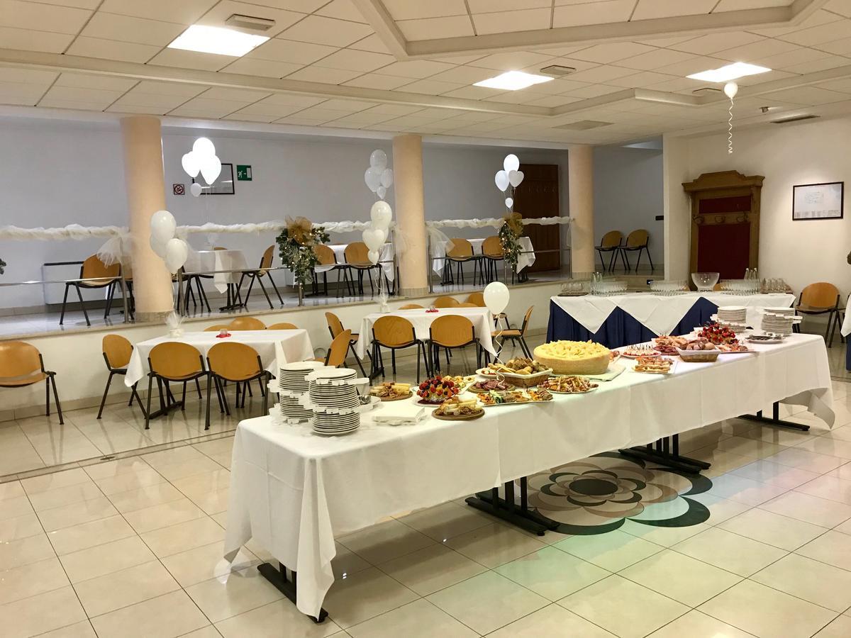 Hotel Ristorante Combolo Teglio Esterno foto